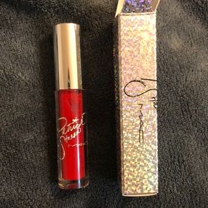 Mac Patrick Star lipgloss. Color Patrick Woo